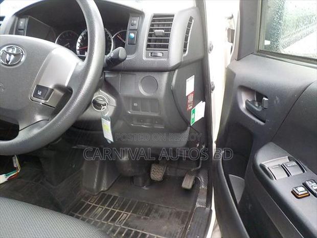 Toyota Hiace DX PACKAGE AMBULANCE 2020