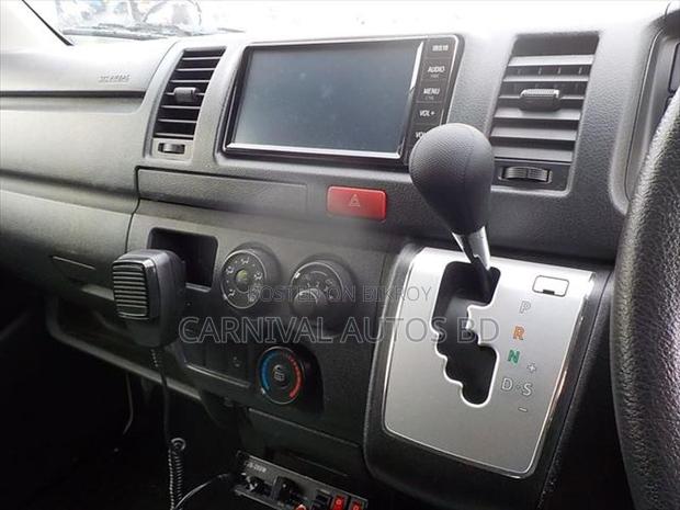 Toyota Hiace DX PACKAGE AMBULANCE 2020