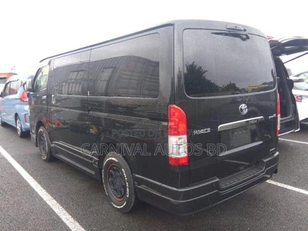 Toyota Hiace SUPER GL DARK PRIME 2022