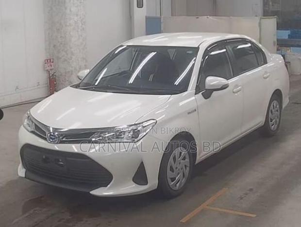Toyota Axio EX PACKAGE HYBRID 2021