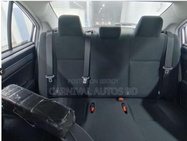 Toyota Axio EX PACKAGE HYBRID 2021
