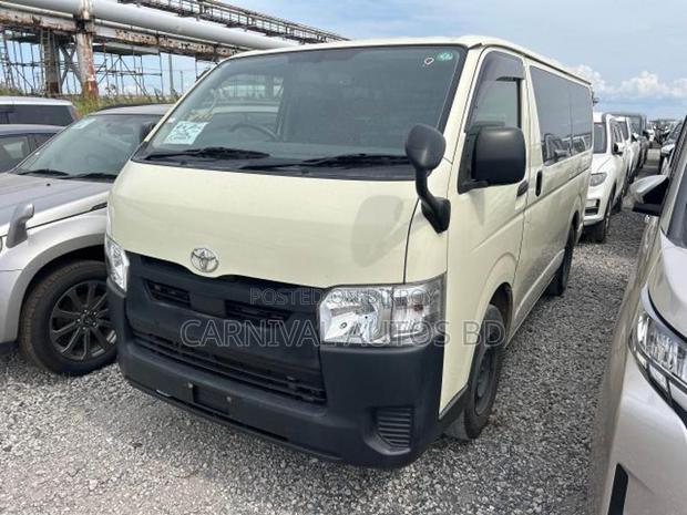 Toyota Hiace Dx 2020