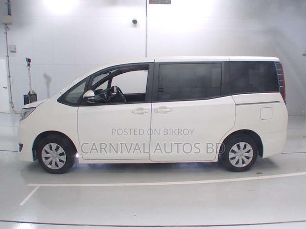 Toyota Noah X NON-HYBRID 2021