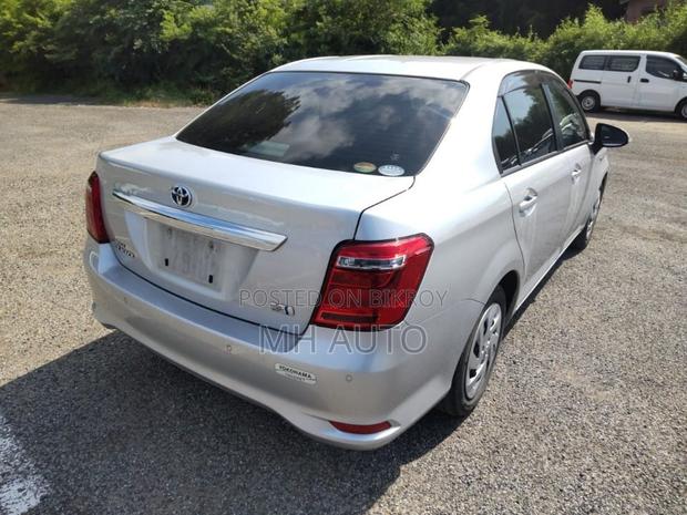 Toyota Axio 2021 Silver