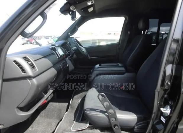 Toyota Hiace SUPER GL DARK PRIME 2021