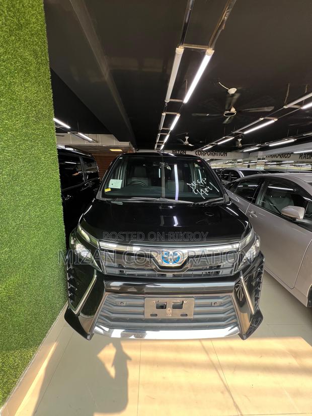 Toyota Voxy ZS KIRAMIKI 2020