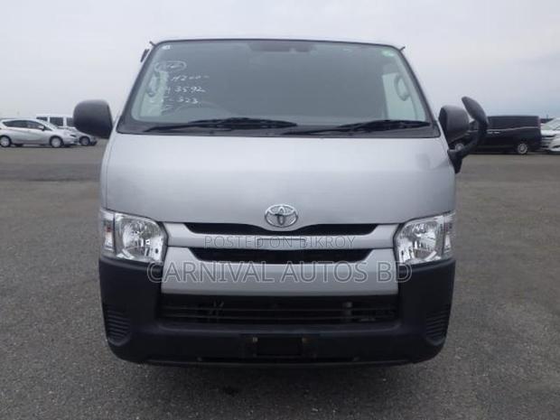 Toyota Hiace GL SILVER 2020