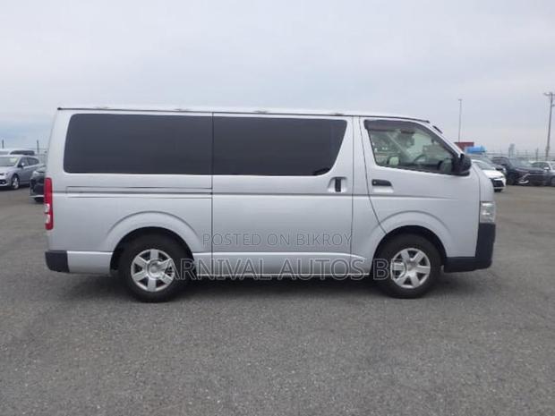 Toyota Hiace GL SILVER 2020