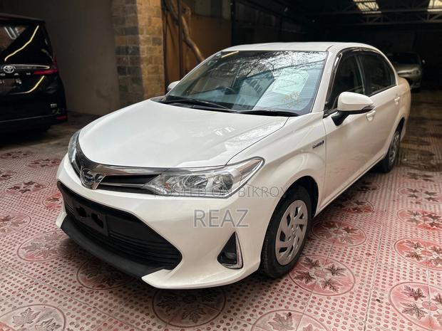 Toyota Axio 2021 White
