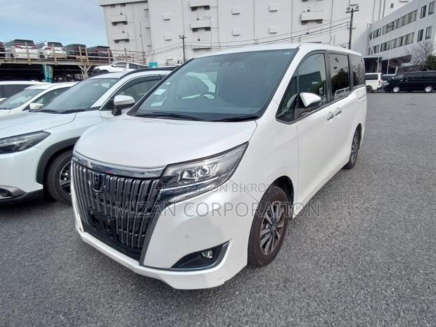 Toyota Esquire Gi package 2021