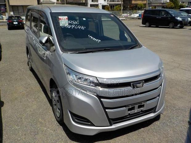 Toyota Noah X NON HYBRID 8 SEAT 2021