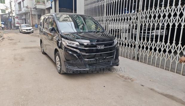 Toyota Noah non-hybrid 2020