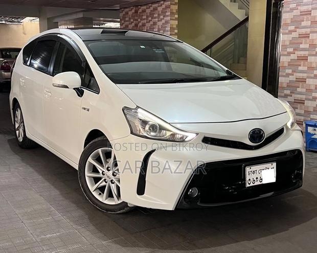 Toyota Prius Alpha PANAROMIC 2016