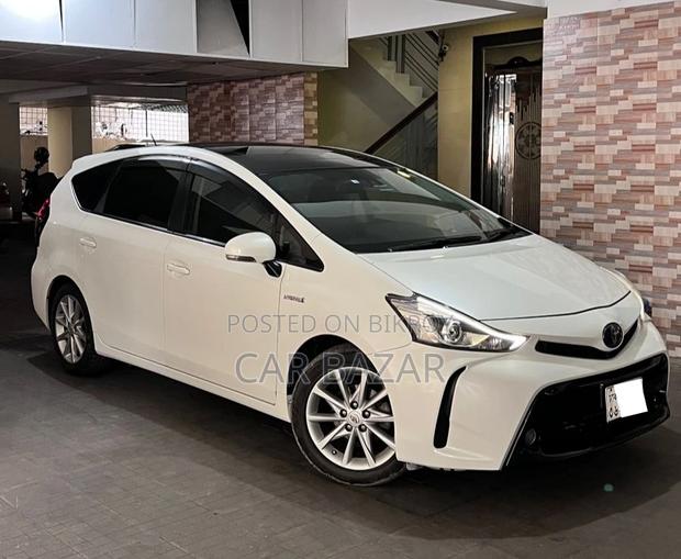 Toyota Prius Alpha PANAROMIC 2016