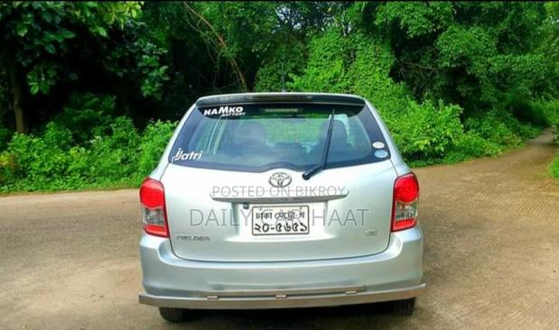 Toyota Axio 2010 Silver
