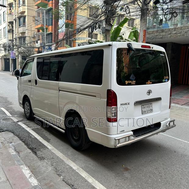 Toyota Hiace GL(HALF SELLING) 2012
