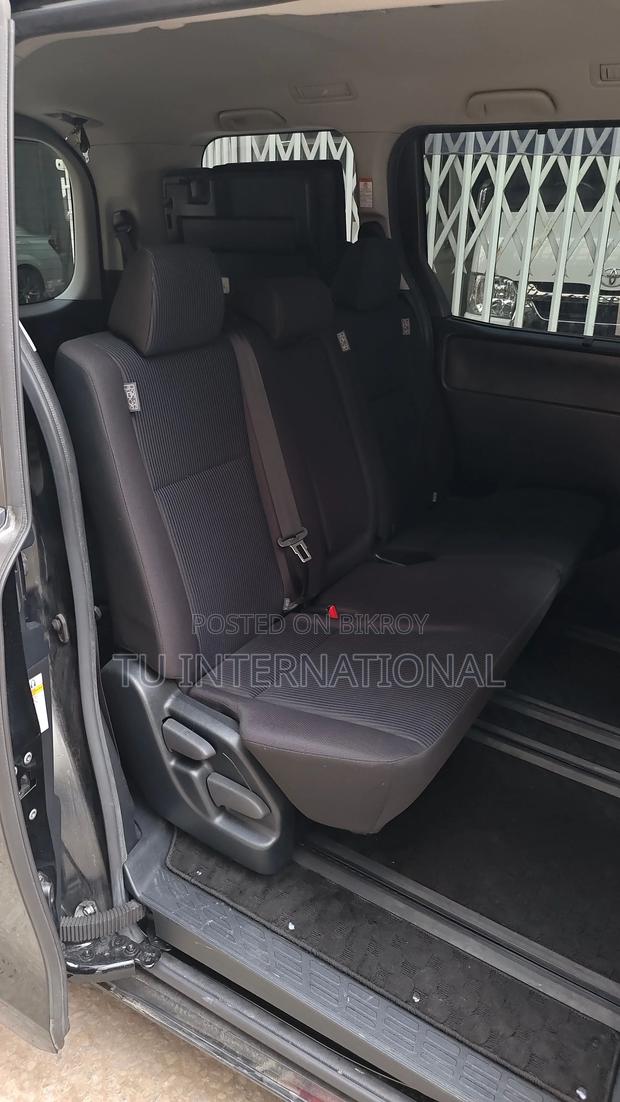 Toyota Noah X NON HV PKG 2020