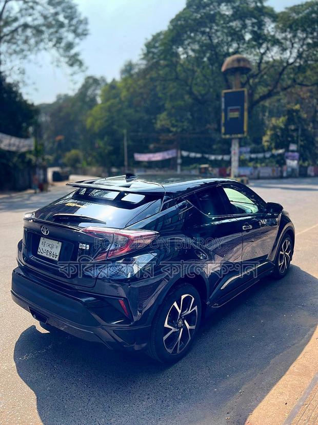 Toyota C-HR modelist 2017
