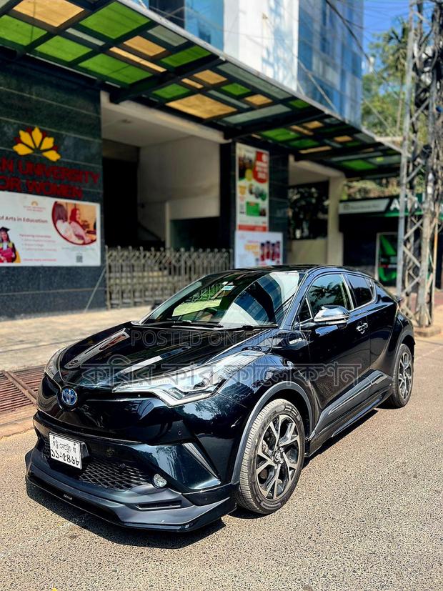 Toyota C-HR modelist 2017