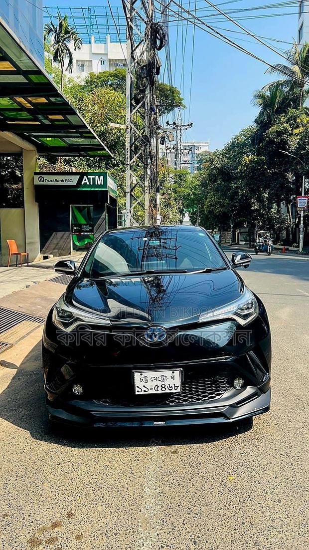 Toyota C-HR modelist 2017