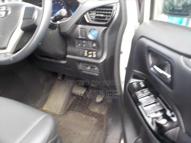 Toyota Esquire G I Package 2021