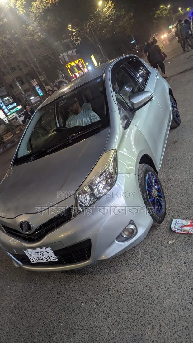 Toyota Vitz key start 2011