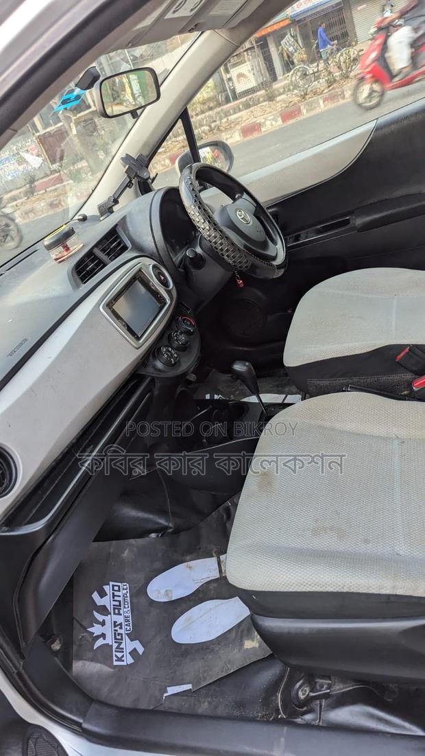 Toyota Vitz key start 2011
