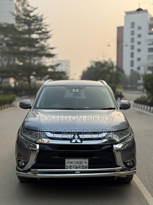 Mitsubishi Outlander 2017 Gray