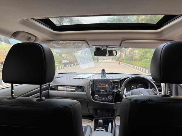 Mitsubishi Outlander 2017 Gray