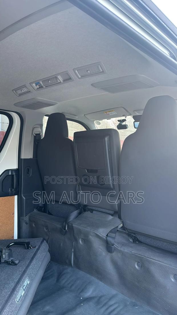 Toyota Hiace GL White Dual AC 2021