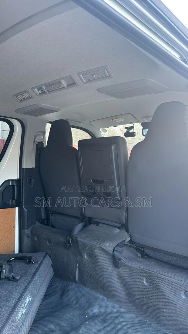 Toyota Hiace GL White Dual AC 2021