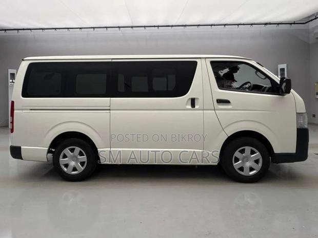 Toyota Hiace DX White Single AC 2021