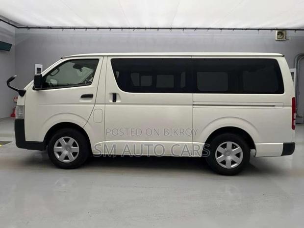 Toyota Hiace DX White Single AC 2021