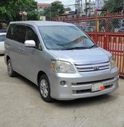 Toyota Noah 2005 Silver for sale