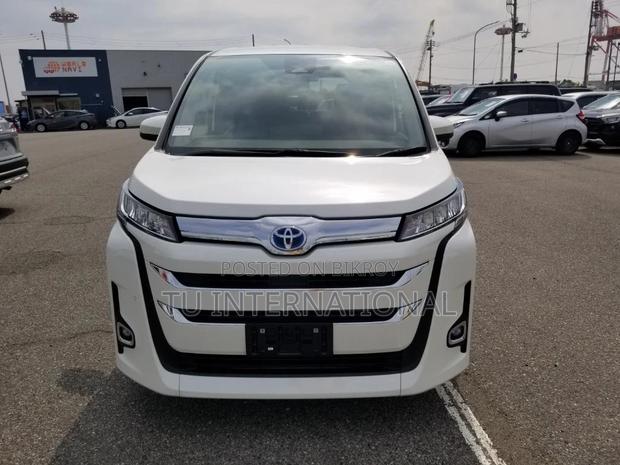 Toyota Noah z 2022