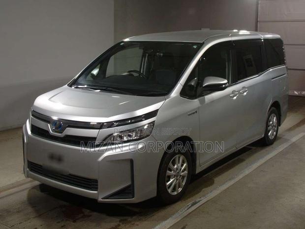 Toyota Voxy X Package 2020