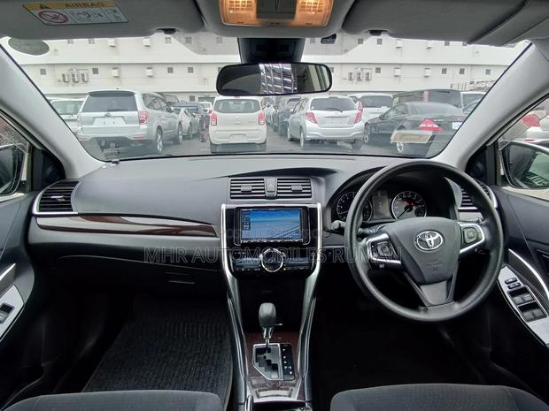 Toyota Premio F Package 2020