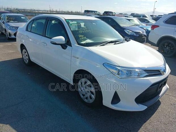Toyota Axio Ex Hybrid White 2020