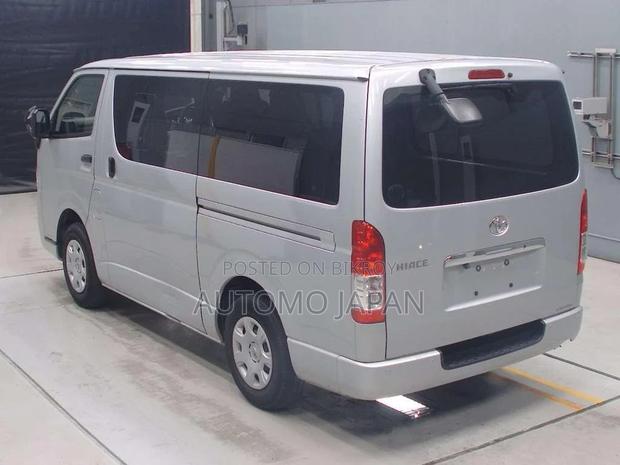 Toyota Hiace DX 2021
