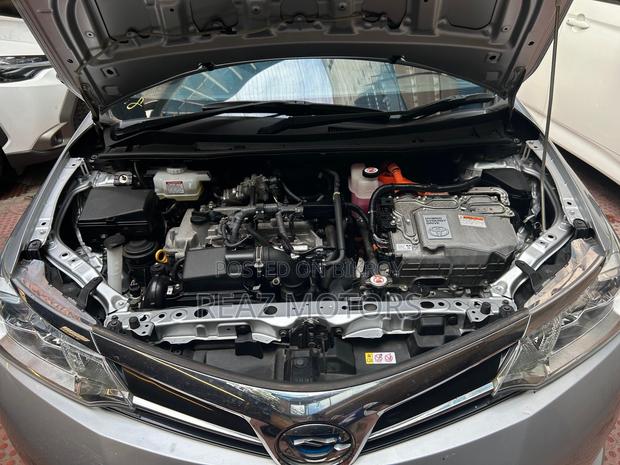 Toyota Axio EX PKG SILVER / 2020