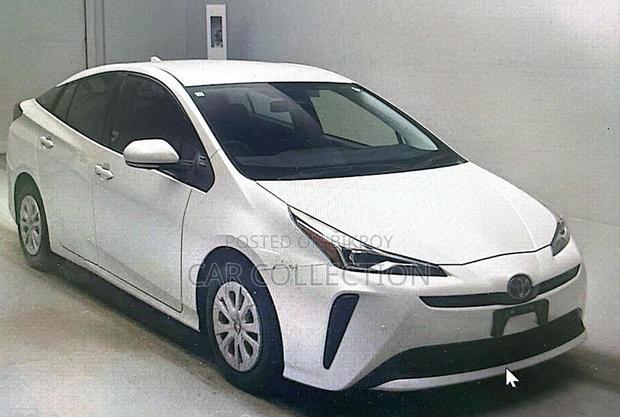 Toyota Prius S Safety 2021