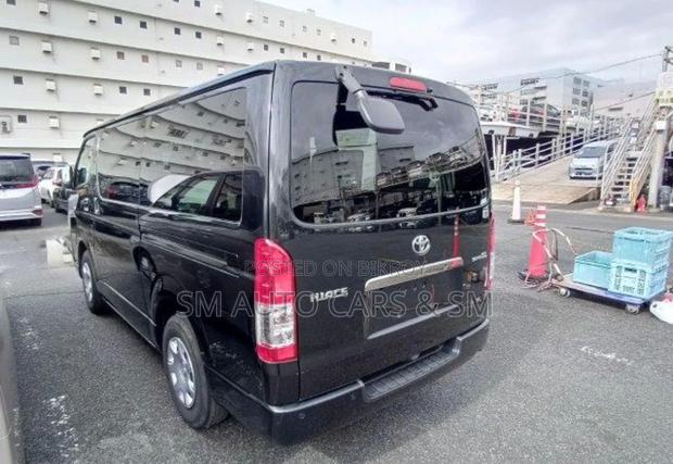 Toyota Hiace Super GL Dark Prime2 2020
