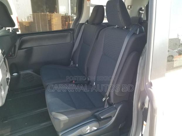 Toyota Noah X PACKAGE HYBRID 2020