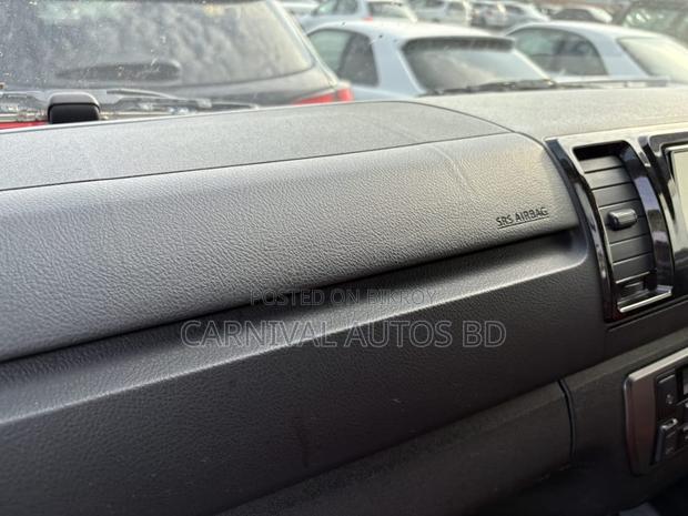 Toyota Hiace SUPER GL DARK PRIME 2021