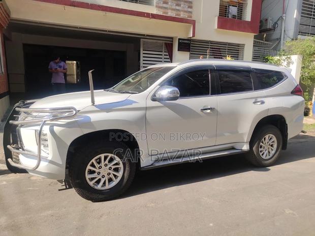 Mitsubishi Pajero Sport 7Seat Sunroof 2019