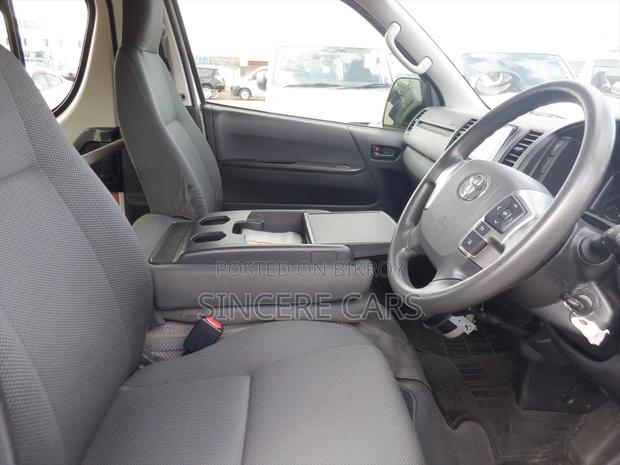 Toyota Hiace DX SINGLE AC 4POINT 2020
