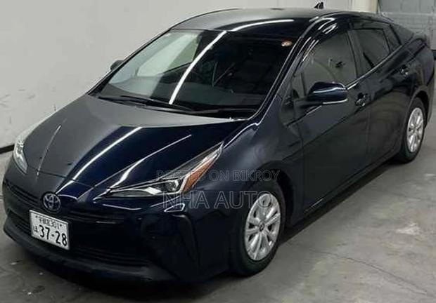 Toyota Prius S PKG HYBRID 2021
