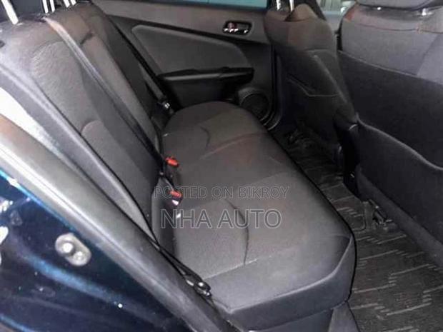 Toyota Prius S PKG HYBRID 2021
