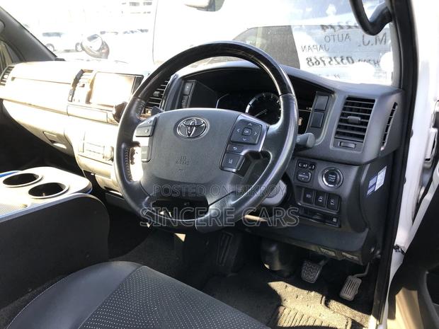 Toyota Hiace Super GL Dark Prime2 2020