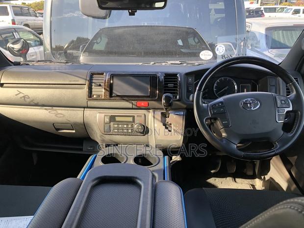 Toyota Hiace Super GL Dark Prime2 2020